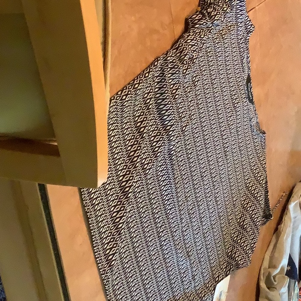 Black and White Patterned Sleeveless Top